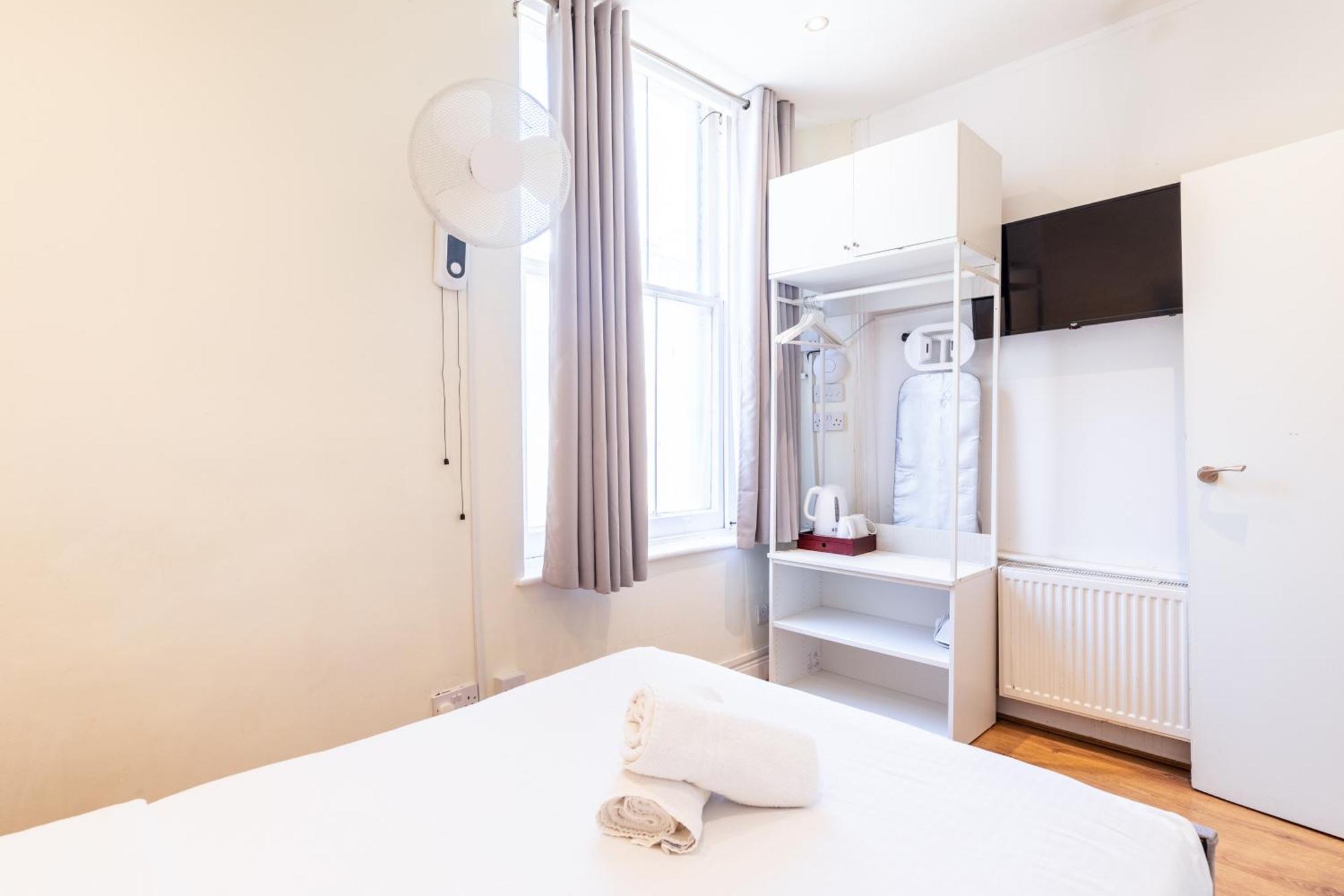 The Chapter Hotels - Hyde Park 런던 객실 사진
