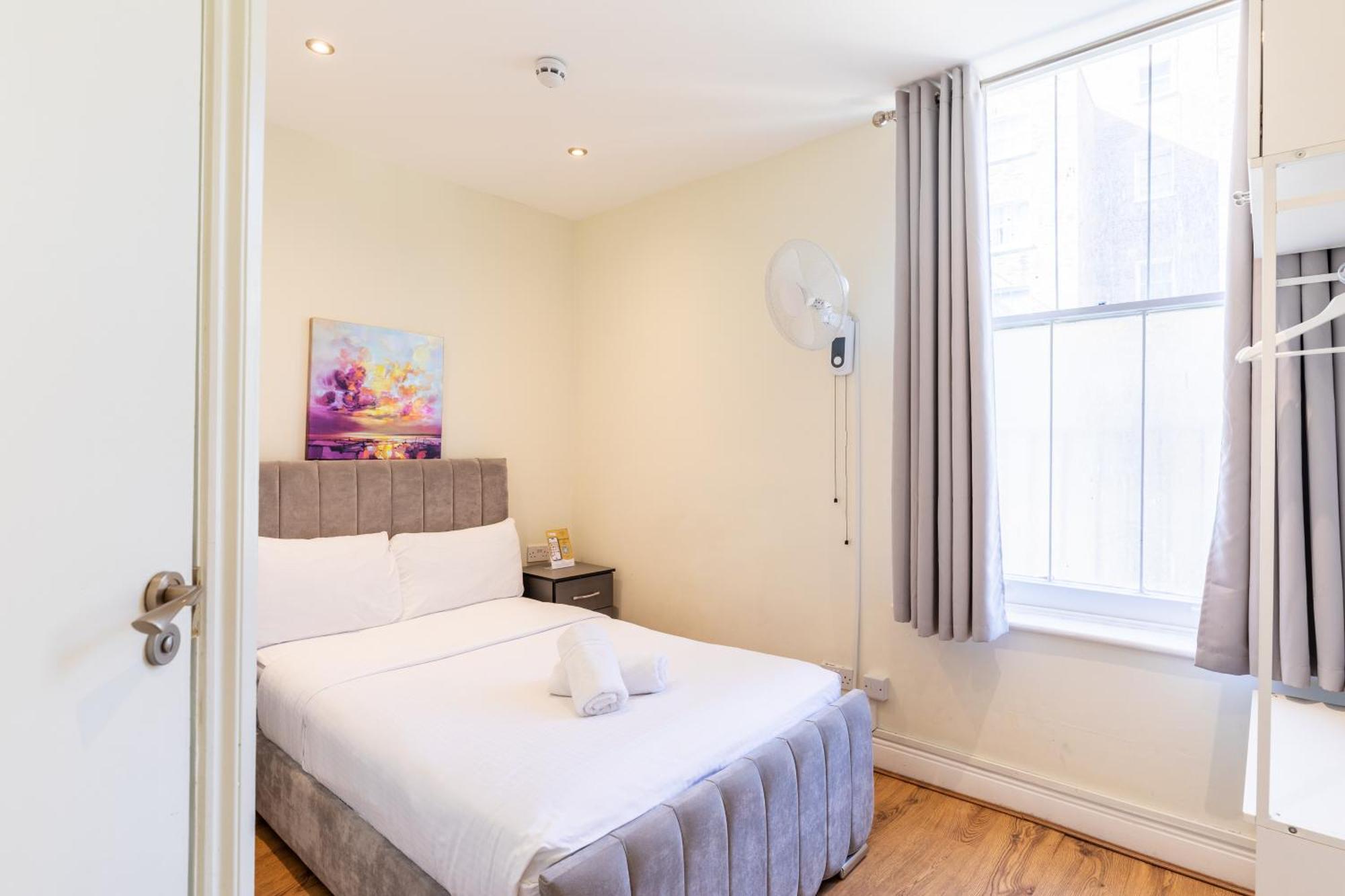 The Chapter Hotels - Hyde Park 런던 객실 사진