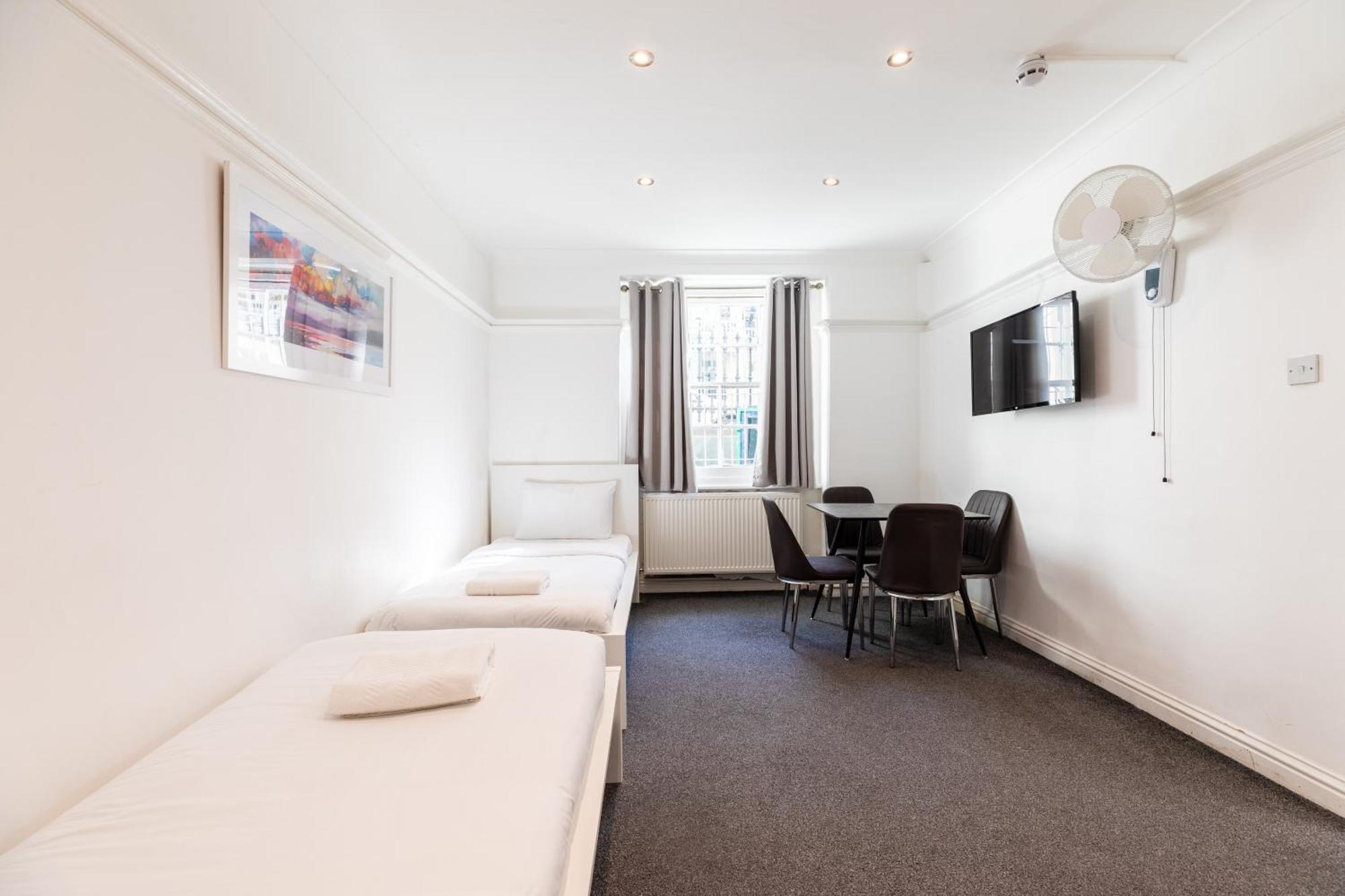 The Chapter Hotels - Hyde Park 런던 객실 사진